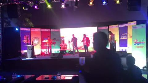 Watch Kajra Mohabbat Wala Song - Live Performance By Rehnuma Band at Inauguration of Doxa Cricket League 4.0 Video