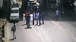 बसपा विधायक की दबंगई, टोल कर्मी को जमकर पीटा