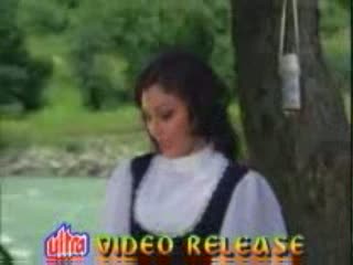 Tera phoolon jaisa rang video song from the movie Kabhi Kabhie