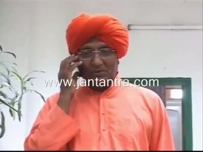 Swami Agnivesh caught live on phone talking with Kapil Sibal EXPOSED