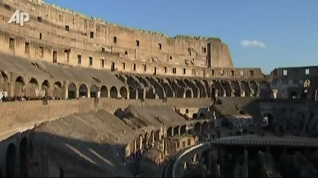 Italy Probes Report That Colosseum Stones Fall