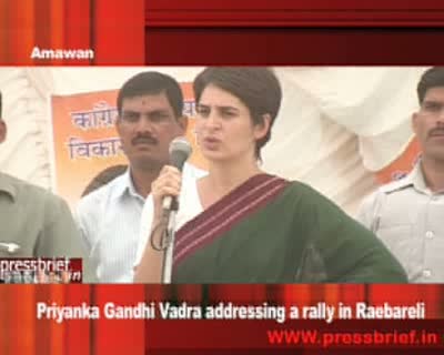Priyanka Gandhi Vadra addressing a rally in Raebareli_27 April 09