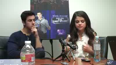 SELENA GOMEZ - DAVID HENRIE ON THE END OF WIZARDS
