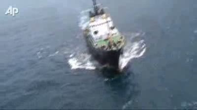 Grounded Ship Splits in New Zealand