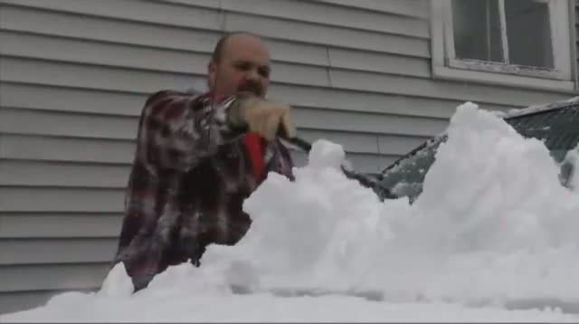 Raw Video - Snow Dumps on Northeastern U.S.