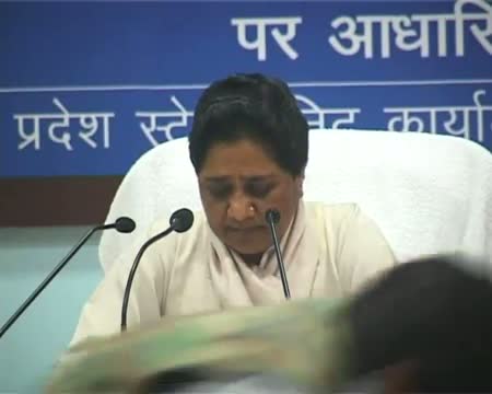 Mayawati blames Cong, BJP for election debacle
