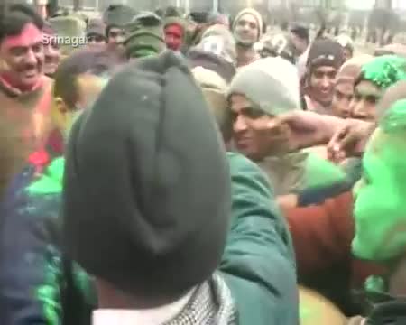 Jawans celebrate Holi at Wagah Border