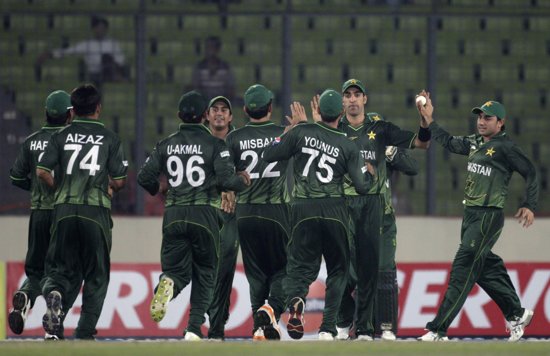 Pakistan beat Bangladesh by two runs to win Asia Cup Final Match 2012