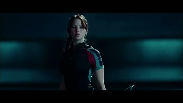 Jennifer Lawrence shows off her archery skills in 'The Hunger Games'
