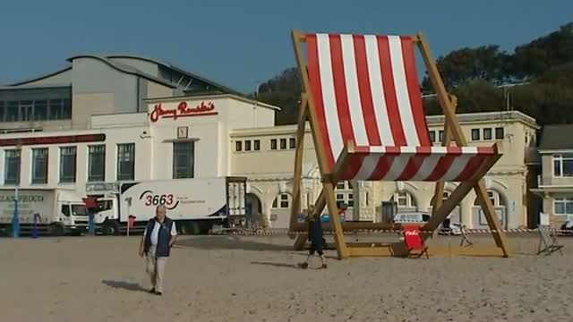 Giant deckchair towers over Bournemouth beach video