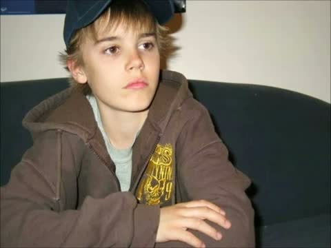 How old is Justin Bieber ? - pics from baby till now