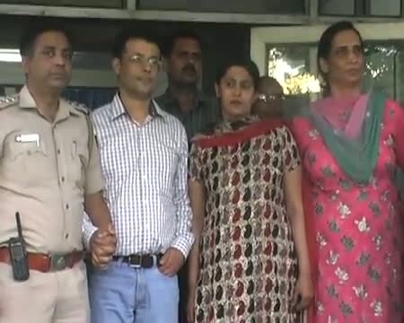 Dwarka maid case Doctor couple sent back to police custody