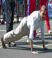 Obama does some press-ups and Gets rejected by high-five 2012