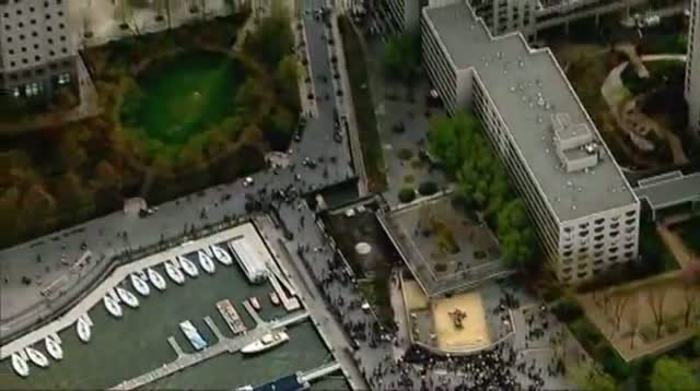 Raw Video - NY's World Financial Center Evacuated