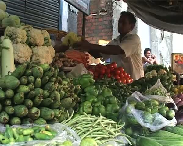 Rising food inflation disturbing, govt to take steps Pranab