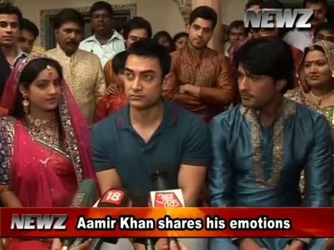 Look, why Aamir Khan cries ??