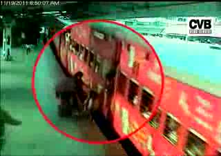 WOMAN DIES IN RUSH TO CATCH THE TRAIN, CAUGHT ON CCTV.