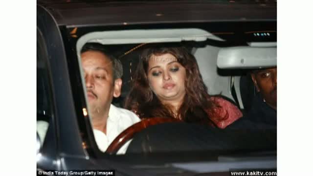 Aishwarya Rai Bachchan with double chin