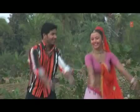 Bahiya Mein Humke Bhar Piya (Full Bhojpuri Hot Video Song) Godia Uthawela Ho Balamua