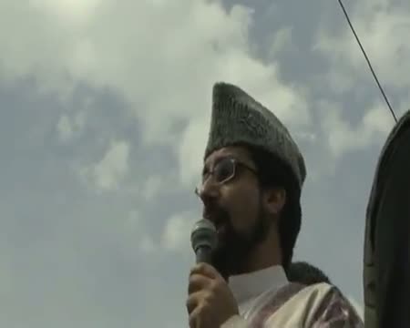 Mirwaiz threatens Govt to begin protest again