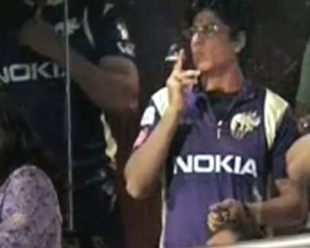 SRK pleads guilty, says sorry for smoking