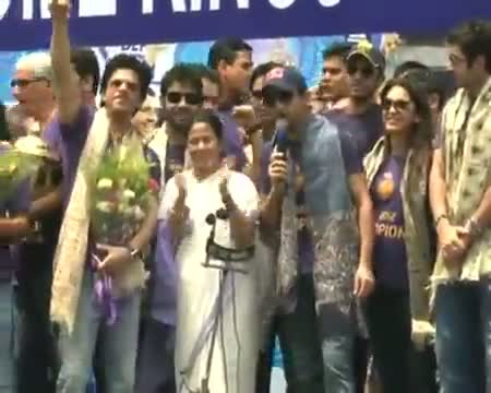 Shahrukh, Gambhir thank Kolkata for support