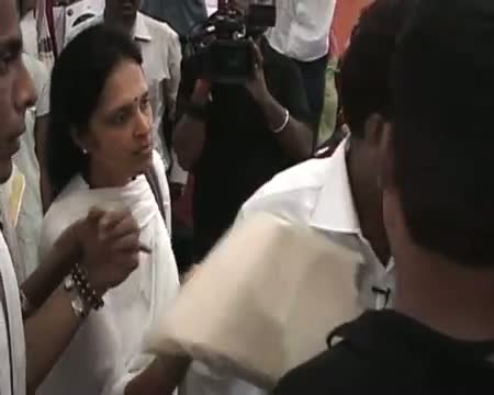 Godman Nityananda surrenders in Bangalore
