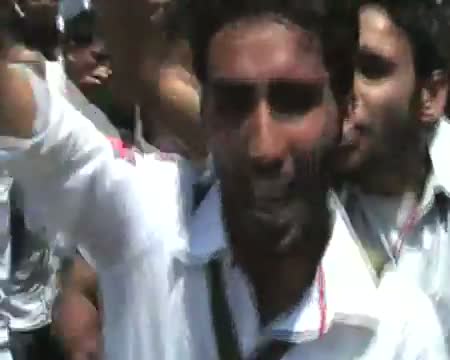 Students, Police clash in Srinagar