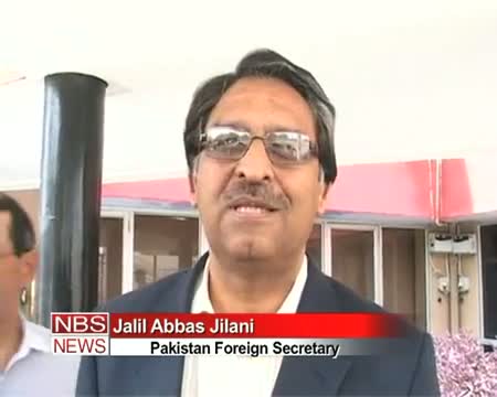 Pak Foreign Secretary returns through Wagah border