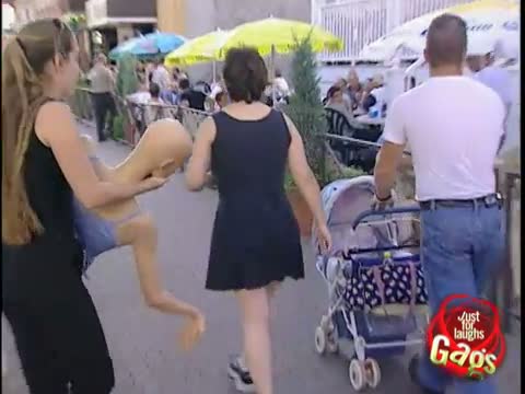 Grab ass mannequin prank - Funny Video