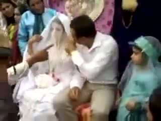 Don't know What Happen After Wedding - Amazing Video
