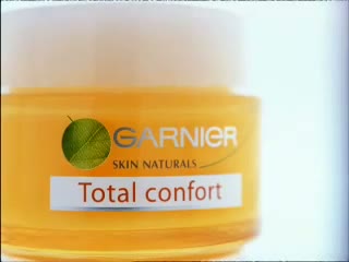 Garnier Total Confort Skin Naturals commercial