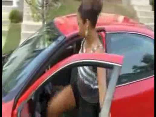Angry girlfriend slams car door on foot