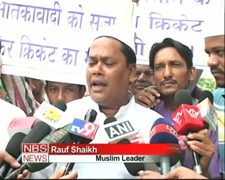 Muslims protest against proposed India Pak series