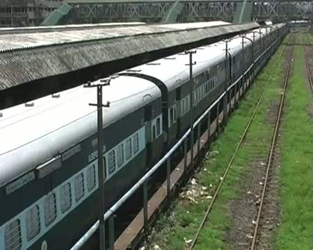 Railways helpless, passengers stranded