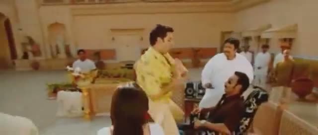 Funniest Dance by Abishek Bachan in Bol Bachchan