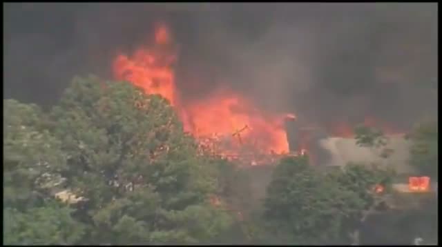 Raw Video - Wildfire Destroys Okla. Homes