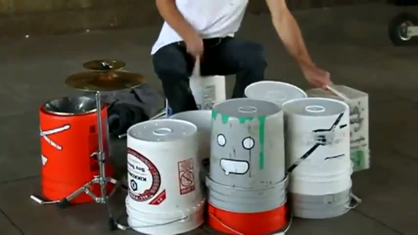 Amazing Street Drummer in London