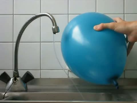 Cool Electrostatic Effect On Water