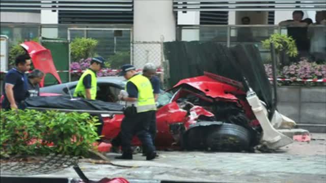 Car Accident - Ferrari Vs Taxi in Singapore