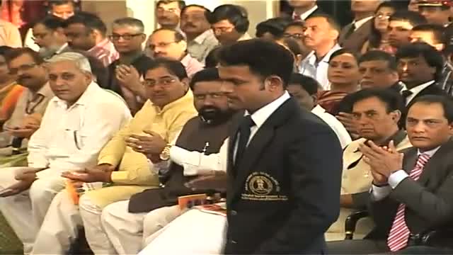 Vijay, Yogeshwar, Yuvraj honoured by President