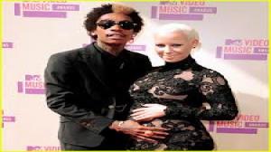Amber Rose Baby Bump on the Way - Pregnant with Wiz Khalifa's Baby
