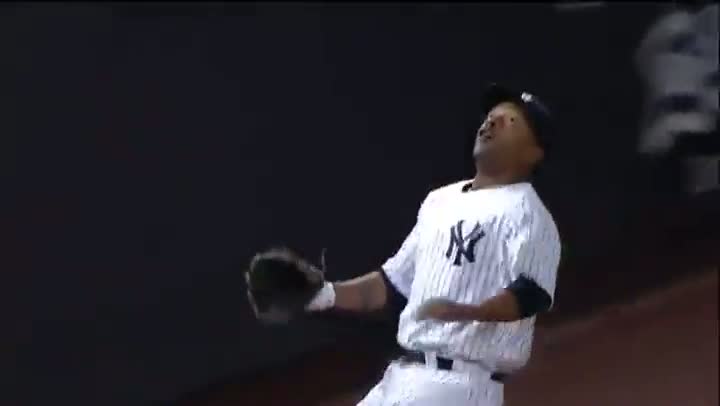 Yankee Fools Umpires With Fake Catch