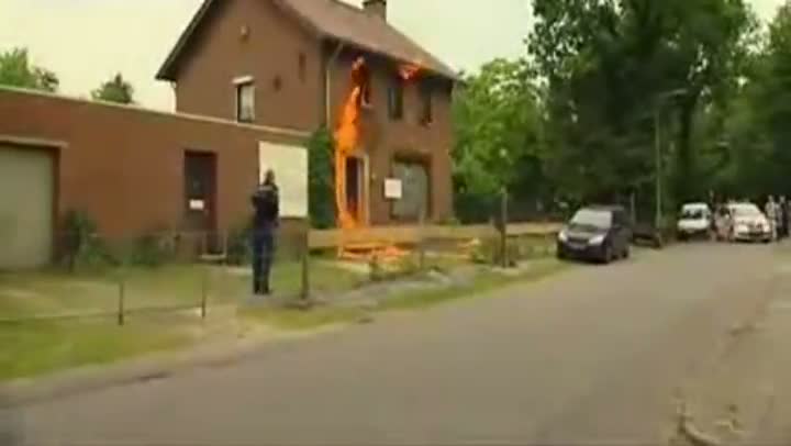 Man With Bow and Molotov's Tries To Set Officers On Fire