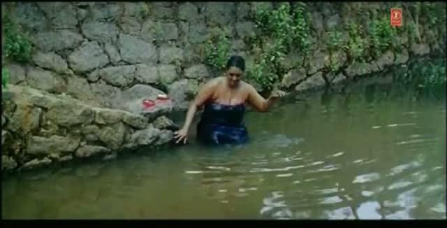 Hot Scene From the Malayalam Movie "Kowmarya" - Dubbed In Hindi
