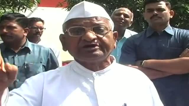 Anna supports Kejriwal on Vadra issue
