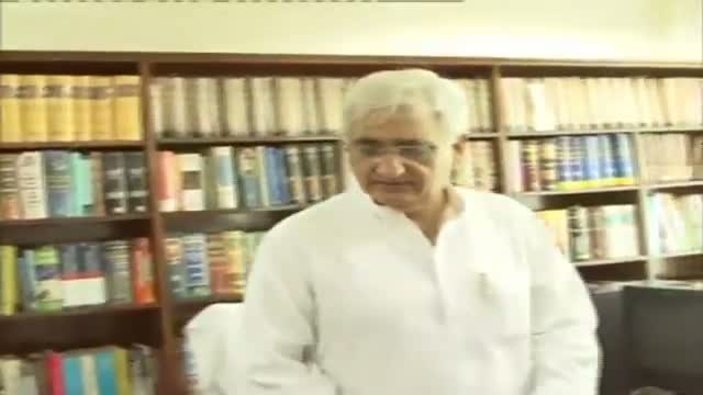 Kejriwal challenges Khurshid for debate at Jantar Mantar
