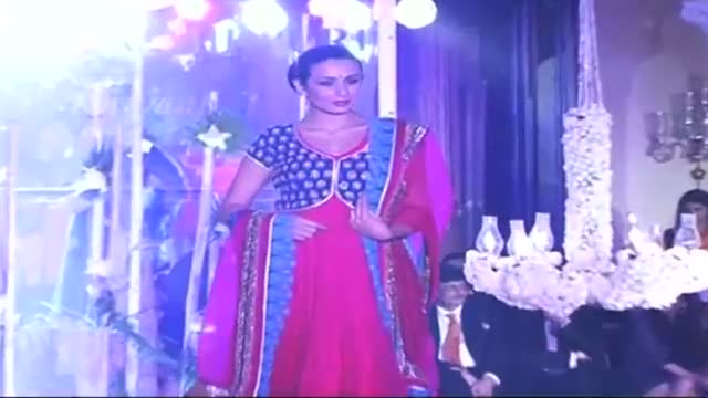 Click Parineeti Chopra on the ramp in bridal wear