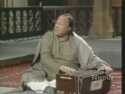 Mera Sona Sajan Ghar Aaya - Mast Nazron Se - Nusrat Fateh Ali Khan