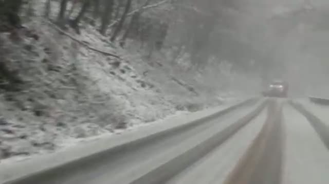Raw - Snow Blankets Part of West Virginia